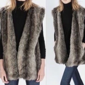 Zara knit faux fur pocket vest M